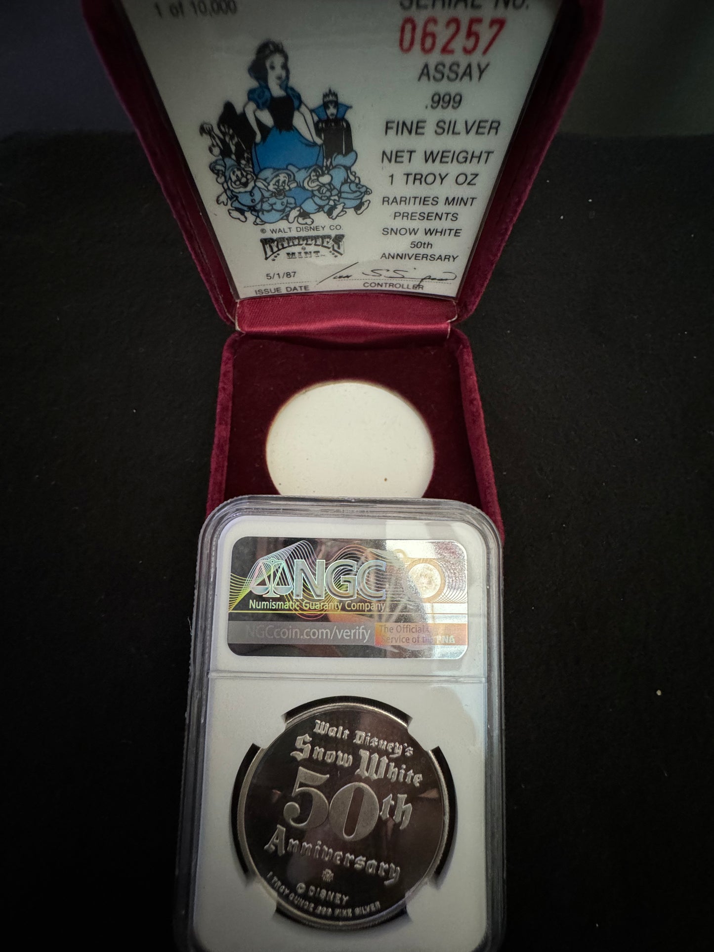 1987 Disney Snow White 50th Anniversary 1 oz .999 Silver Coin