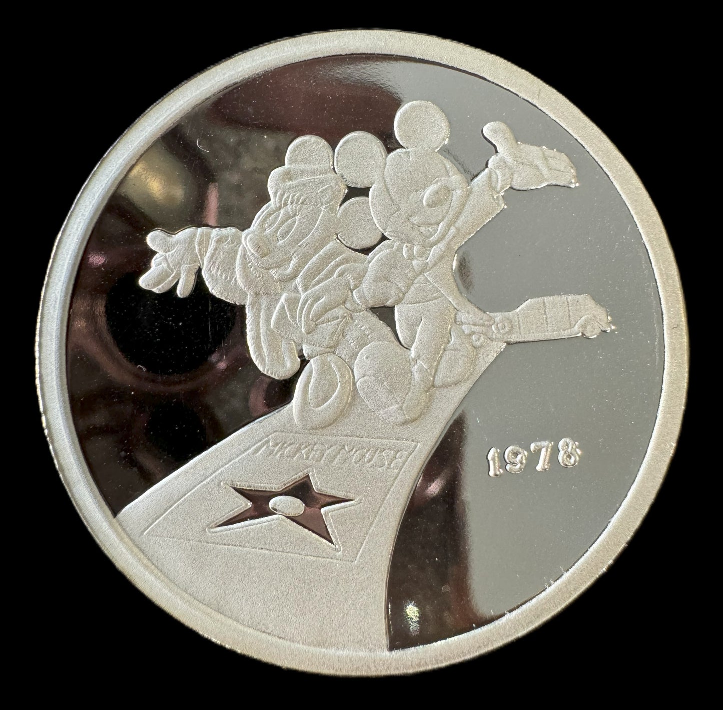 1989 Disney “Hollywood Mickey” 4pc Match COA Set 1 oz .999 Silver Coin