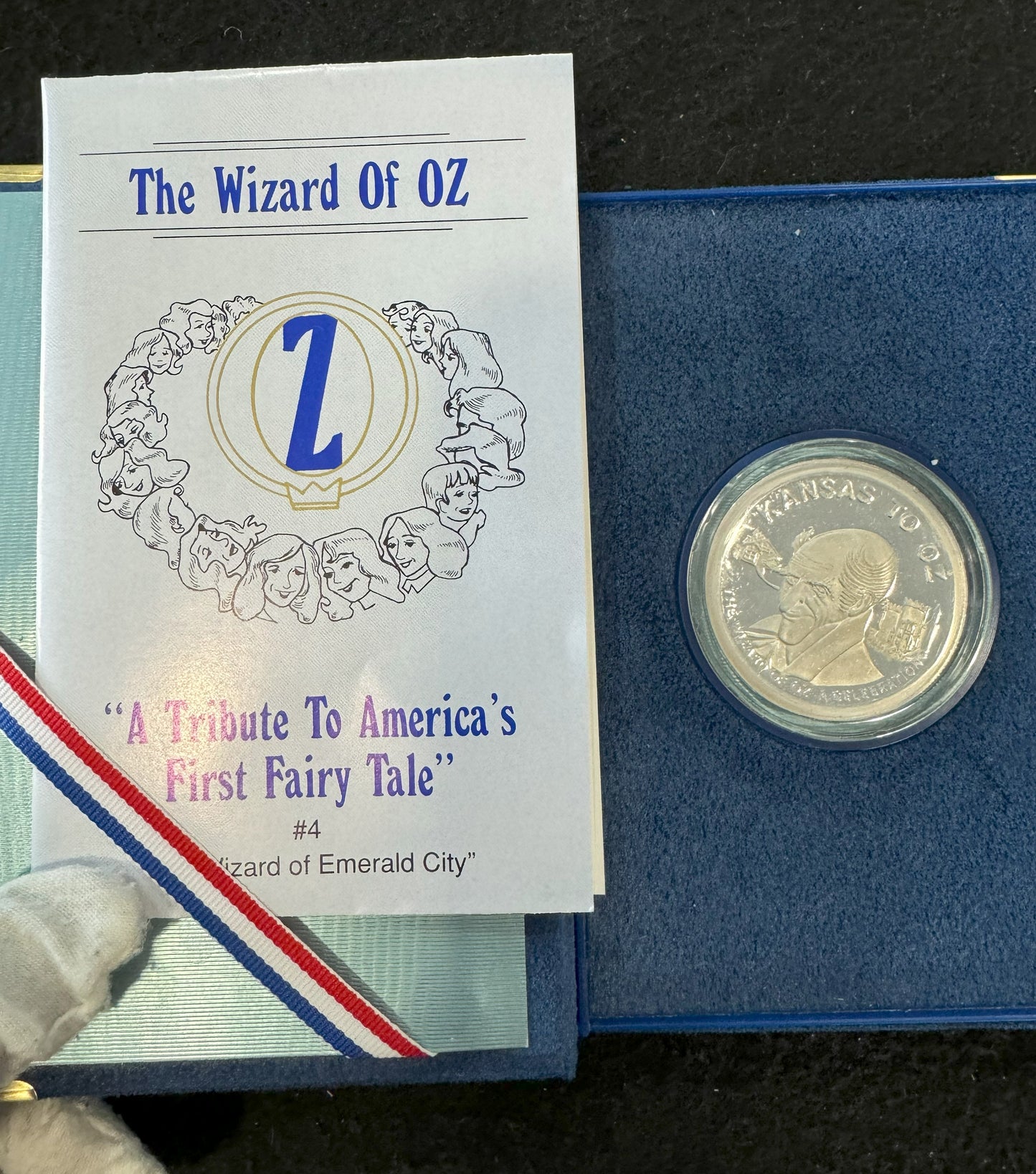 1989 Wizard of OZ - Wizard of Emerald City 1 oz Silver Coin
