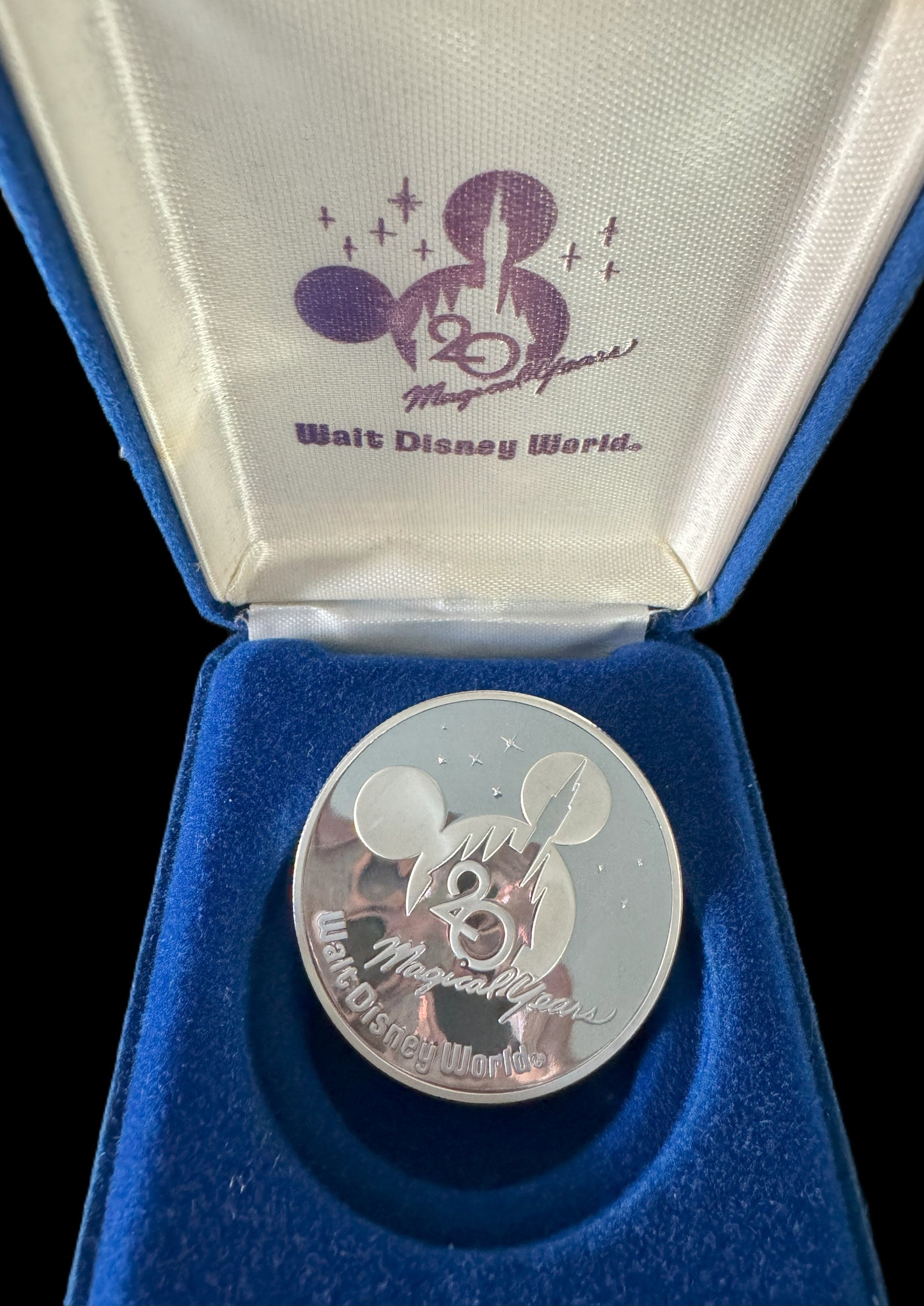 1991 Disney World 20th Anniversary 1 oz .999 Silver Coin