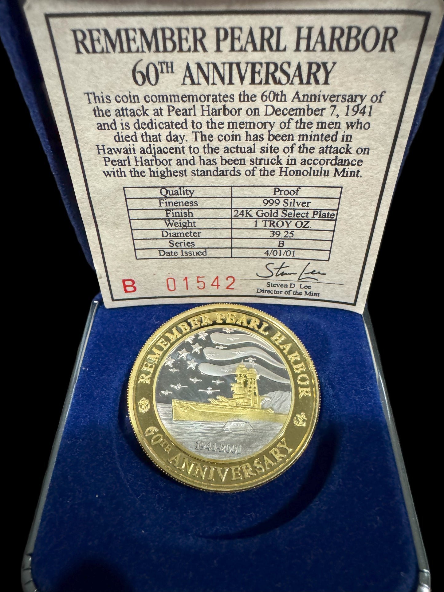 2001 Pearl Harbor 60th Anniversary 1 oz .999 Silver Coin w24 K Gold Relief