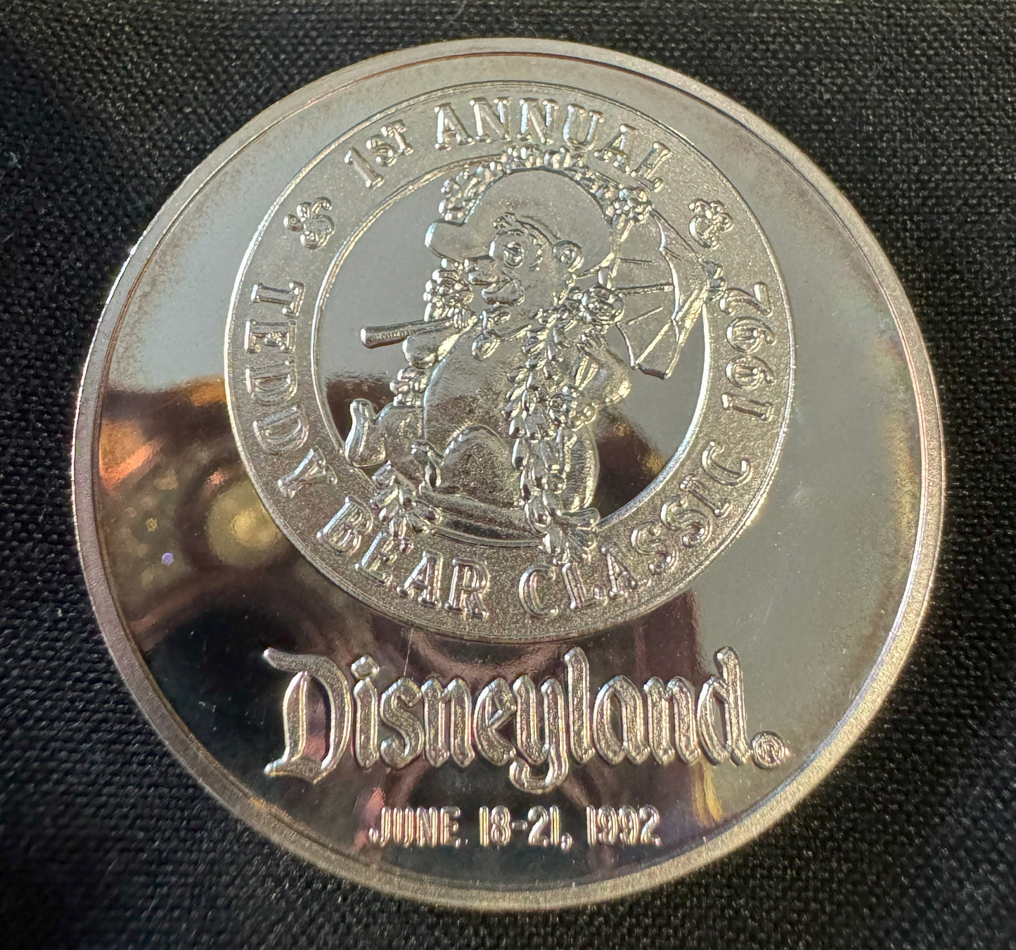 1992 Disneyland 1st Annual Teddy Bear Classic 1 oz .999 Silver Coin