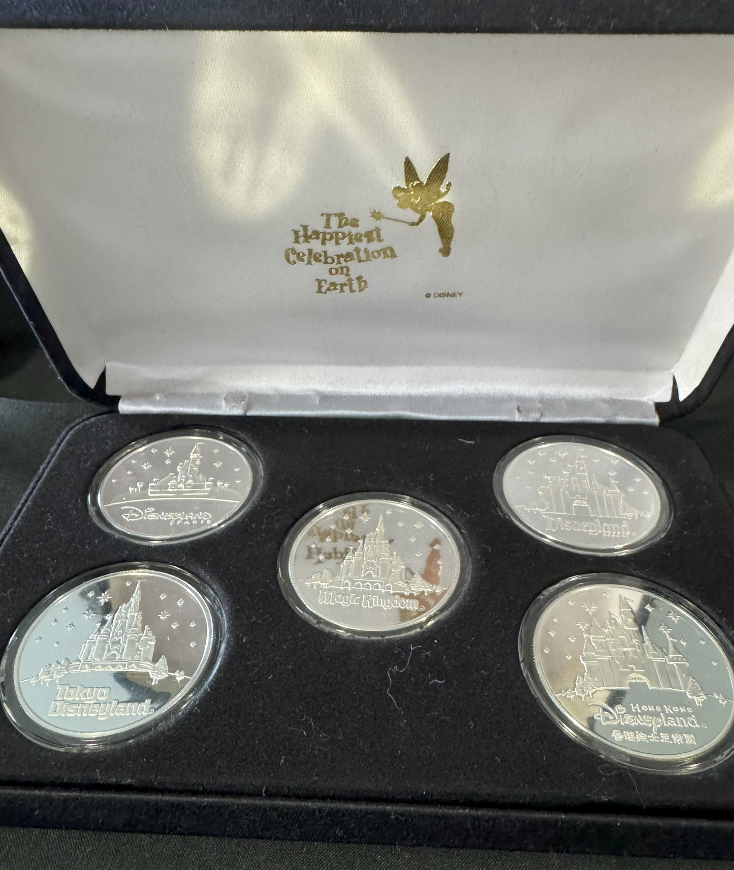 Disney The Happiest Celebration On Earth 5 - 1 Troy oz .999 Silver Coins